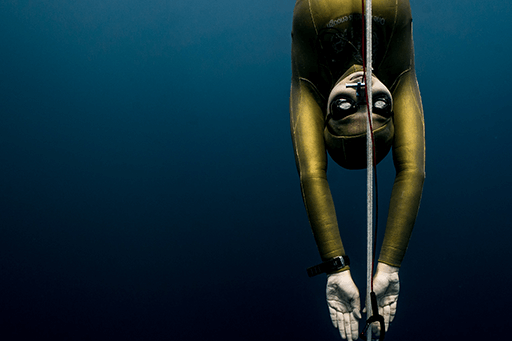 How do the “nomads of the sea” hold their breath for so long?